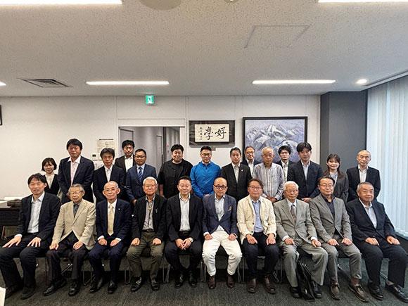定例理事会後の集合写真