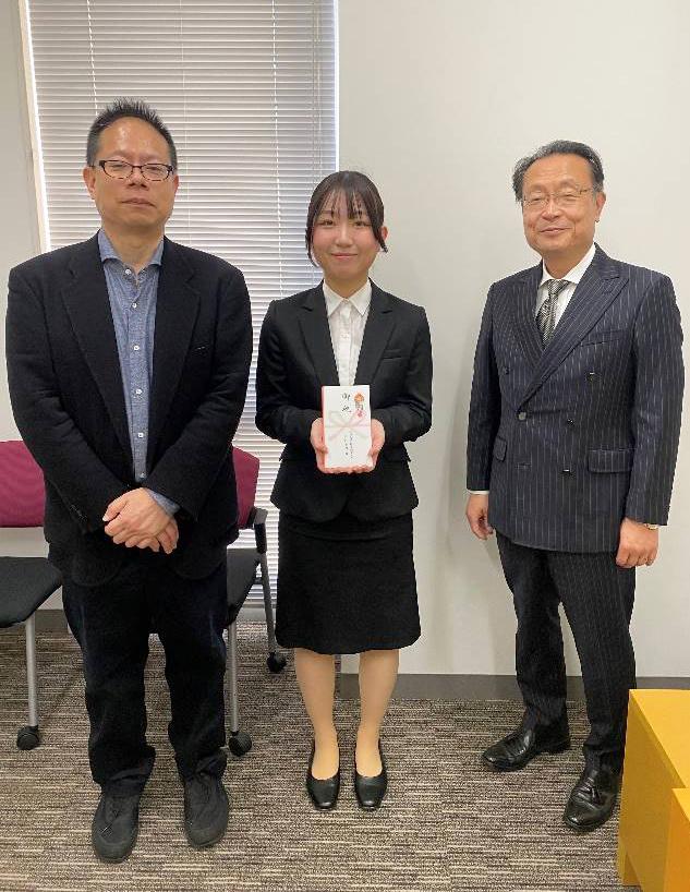 経営学部 国際経営学科 2年 福田 梨世 さん